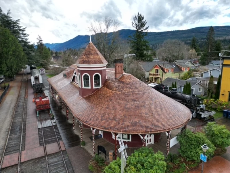 Commercial Roofing in Snoqualmie: Premium Cedar Shingles